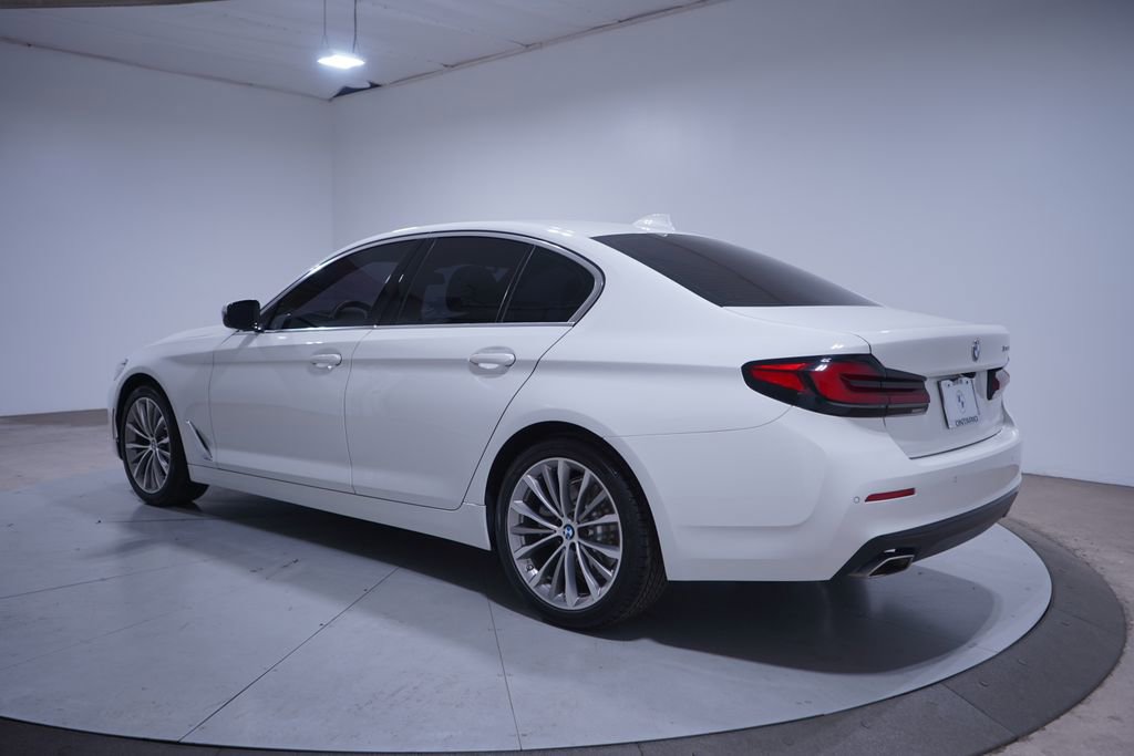 Used 2022 BMW 530i w/ Convenience Package image 3