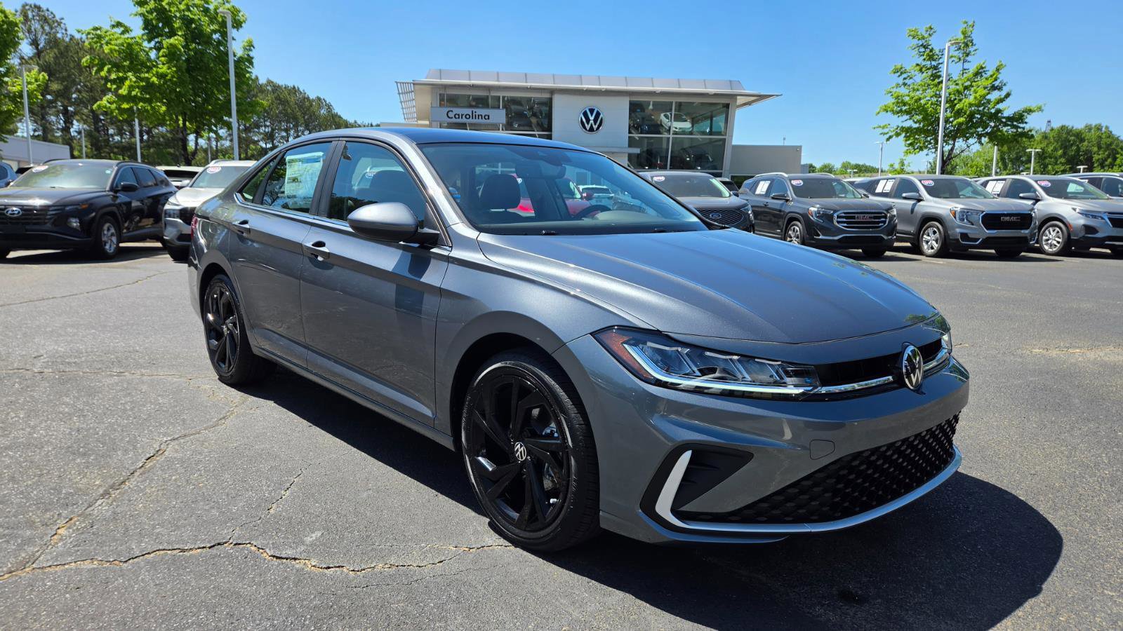 Used 2026 Volkswagen Jetta SE FWD image 15