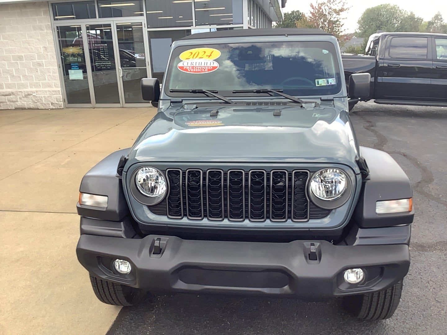 Certified 2024 Jeep Wrangler Sport AWD/4WD image 3