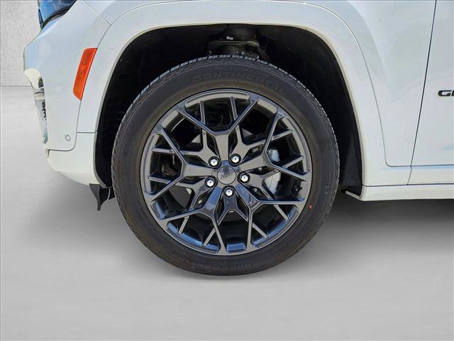 Used 2025 Jeep Grand Cherokee Summit w/ Obsidian Package AWD/4WD image 21