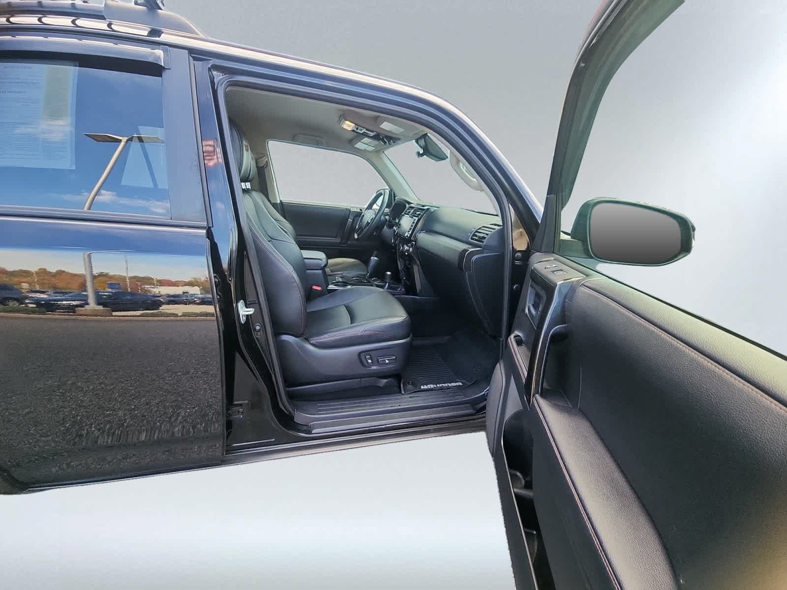 Used 2020 Toyota 4Runner Venture AWD/4WD image 21