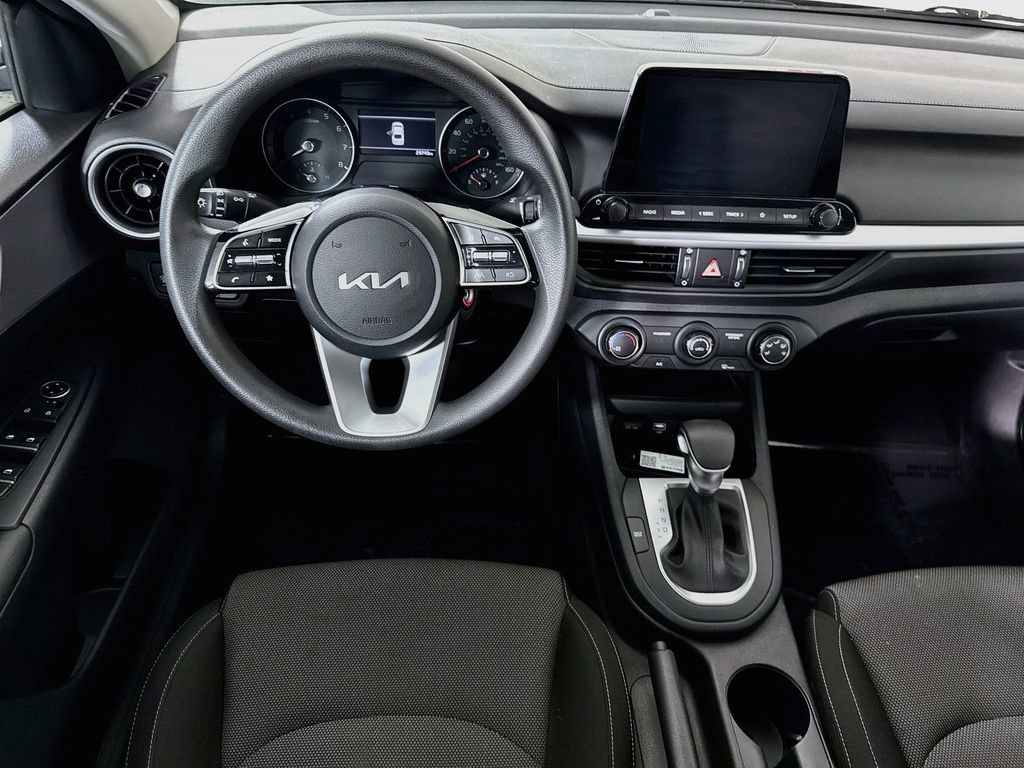 Used 2023 Kia Forte LXS FWD image 4