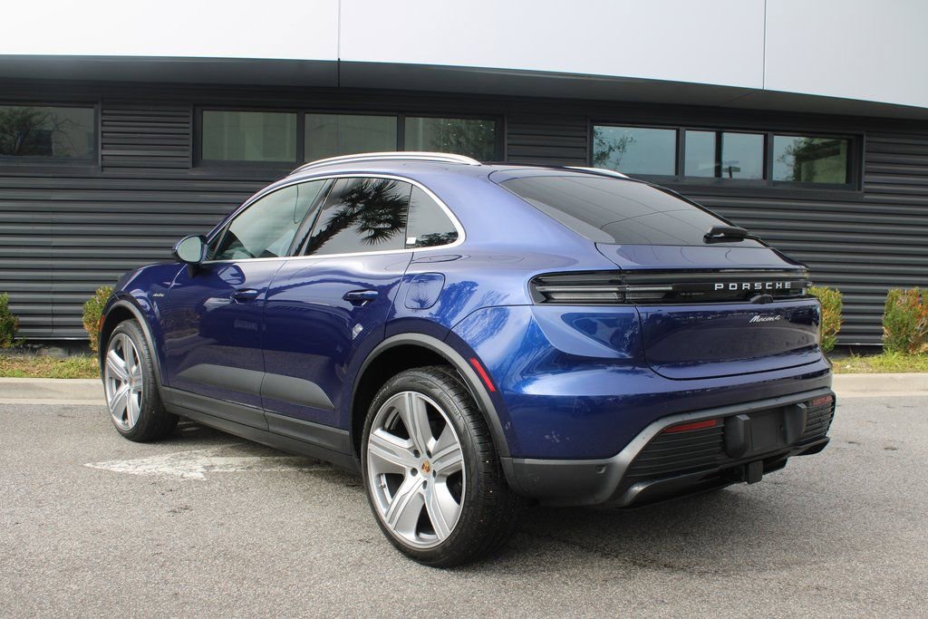 Certified 2024 Porsche Macan 4 Electric AWD/4WD image 3