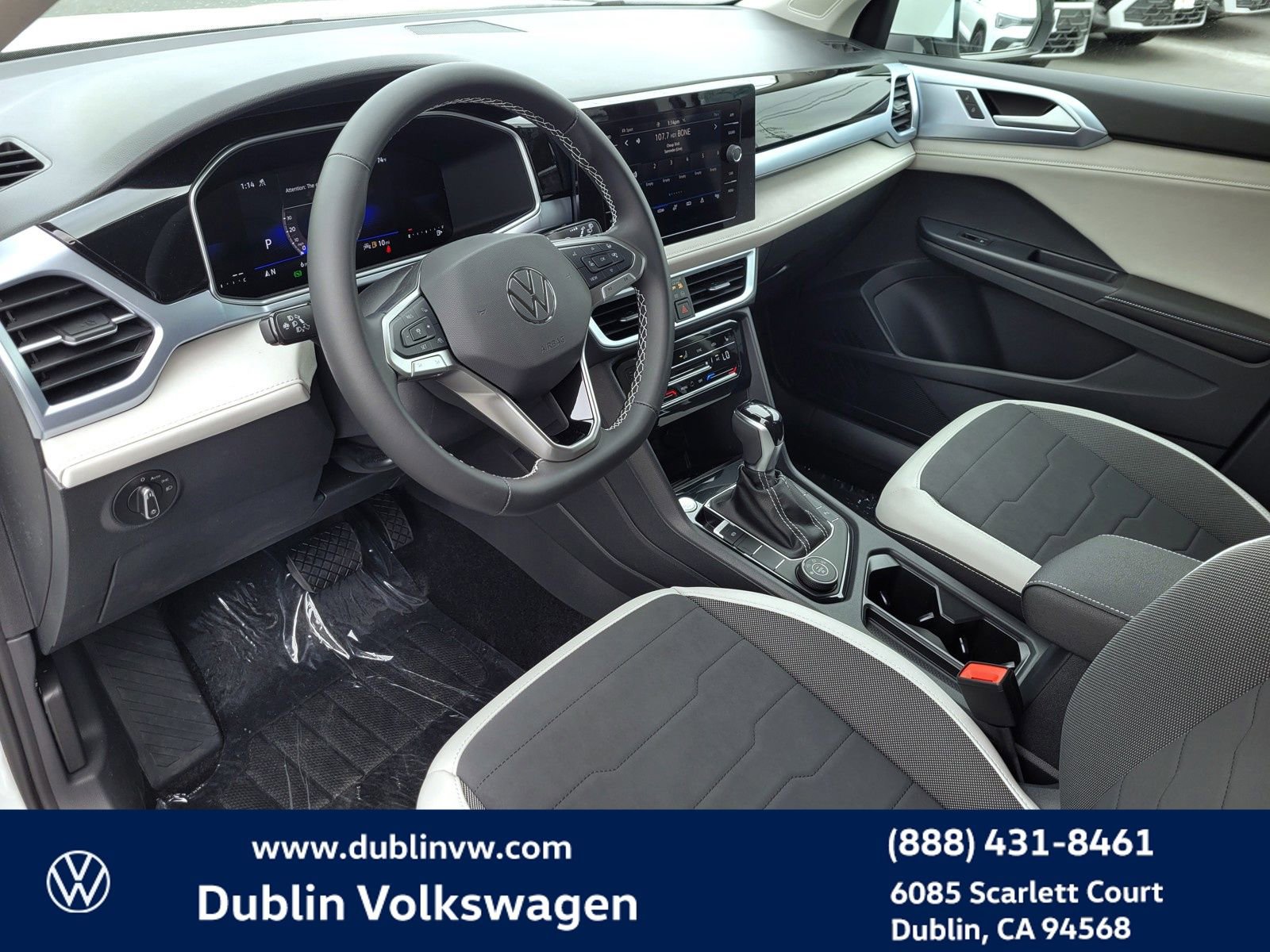 New 2025 Volkswagen Taos SE AWD/4WD image 9