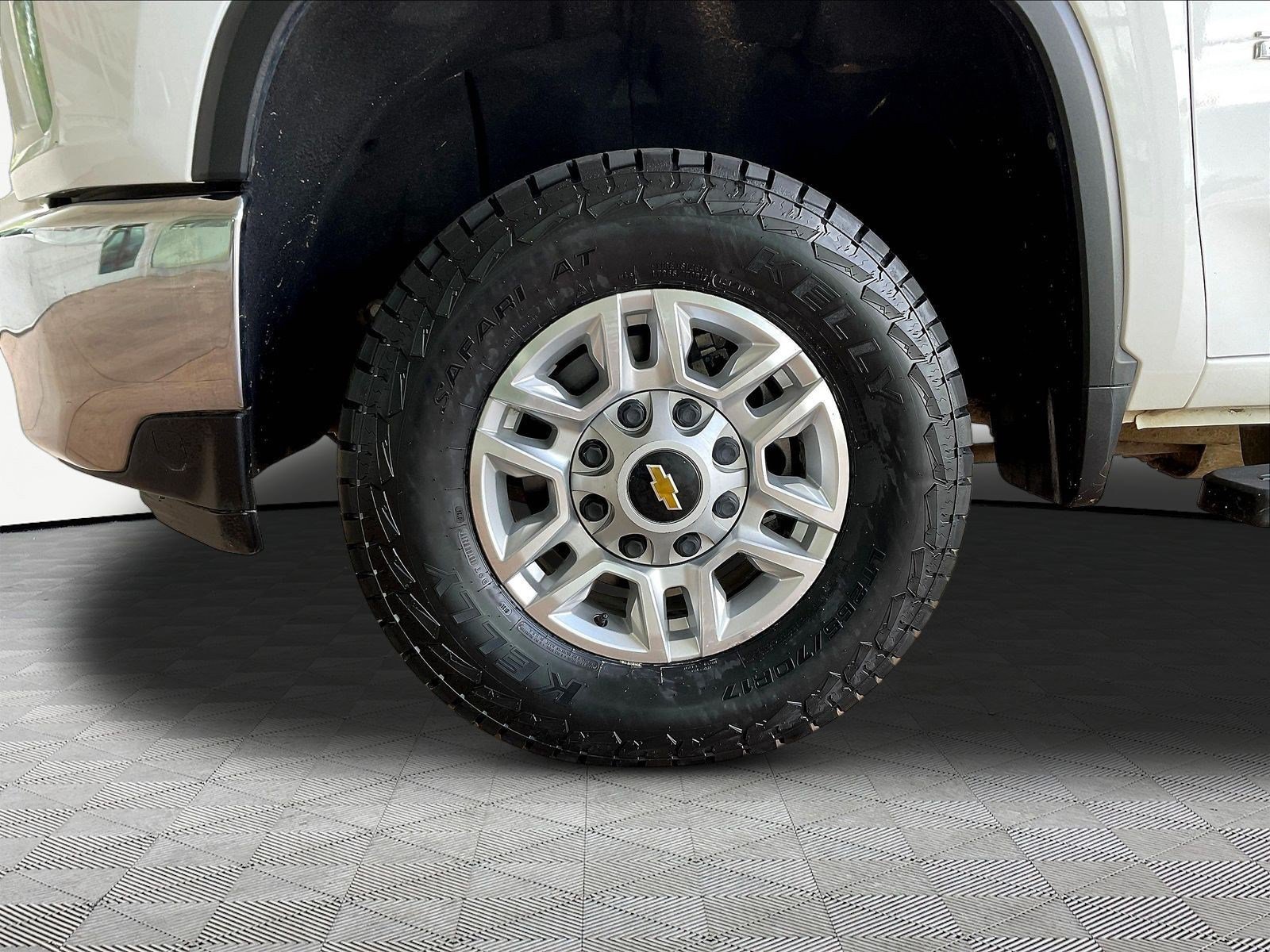 Used 2022 Chevrolet Silverado 2500 LT AWD/4WD image 32