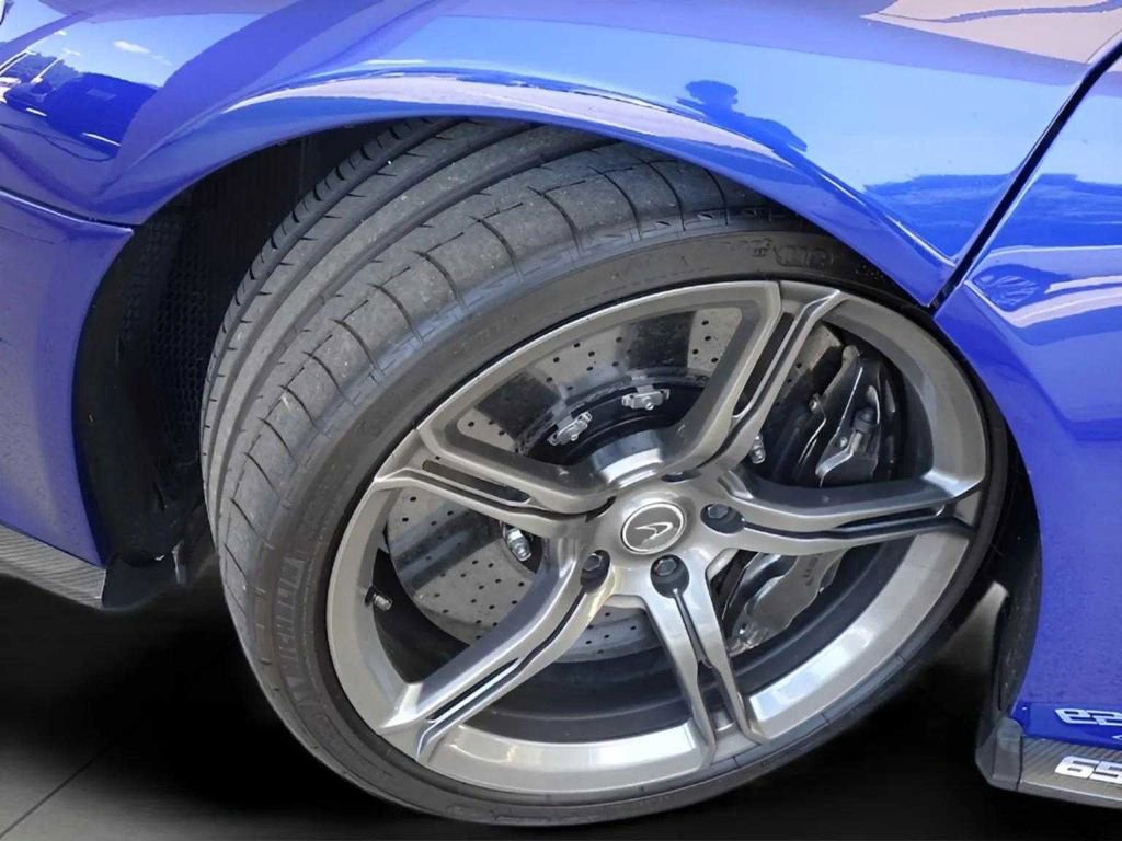 Used 2015 McLaren 650S Spider image 37