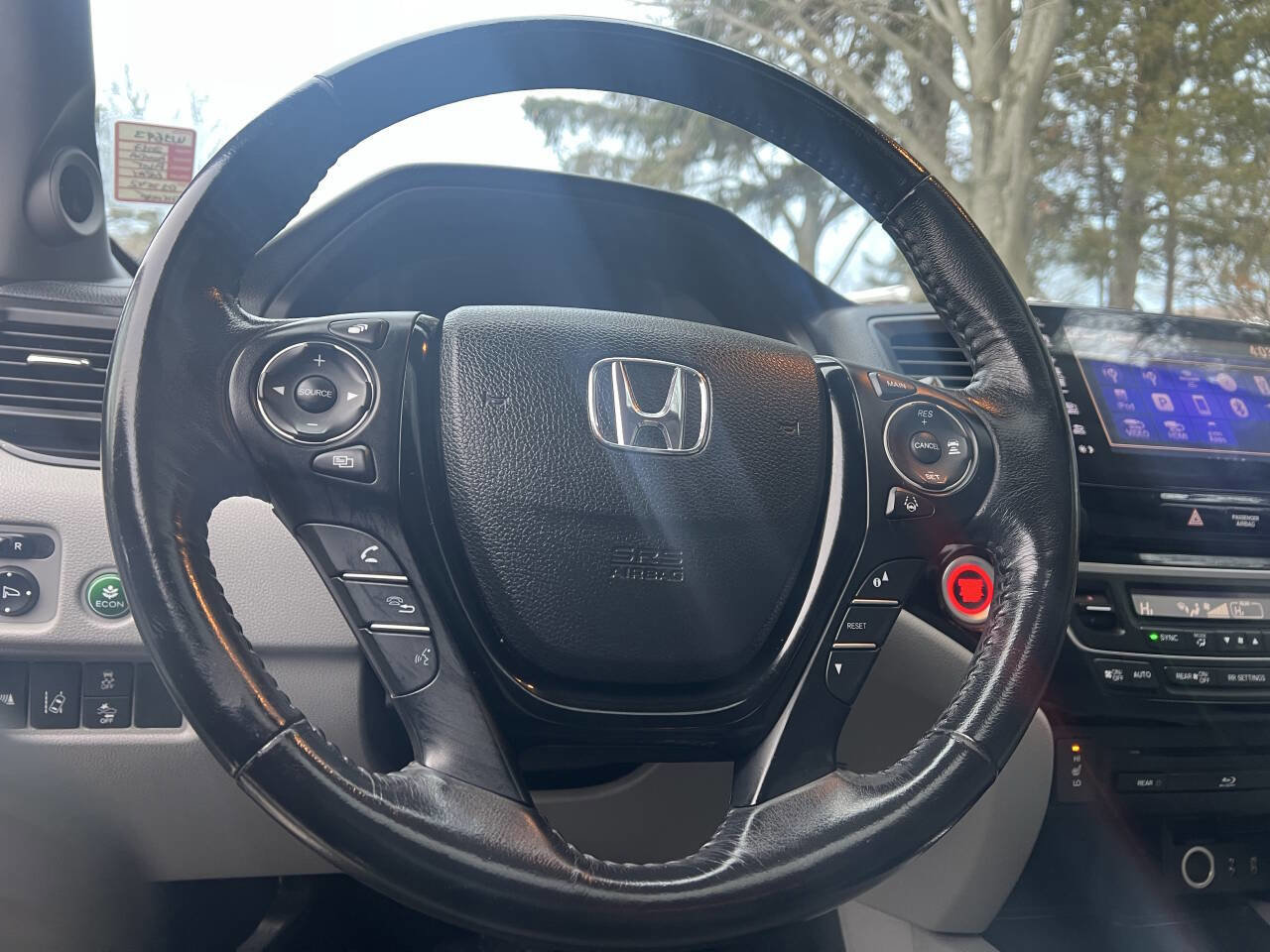 Used 2017 Honda Pilot Touring image 27