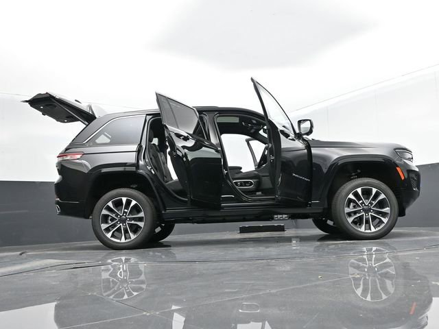 Used 2024 Jeep Grand Cherokee Overland w/ Advanced Protech Group III image 73