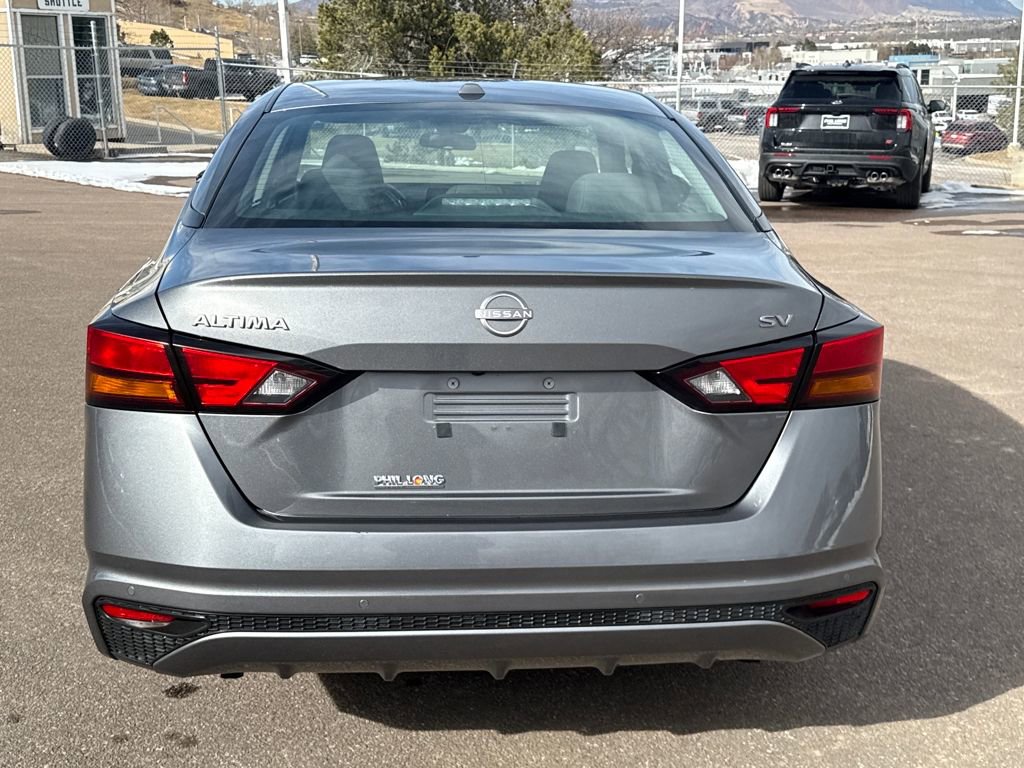 Used 2024 Nissan Altima 2.5 SV image 6