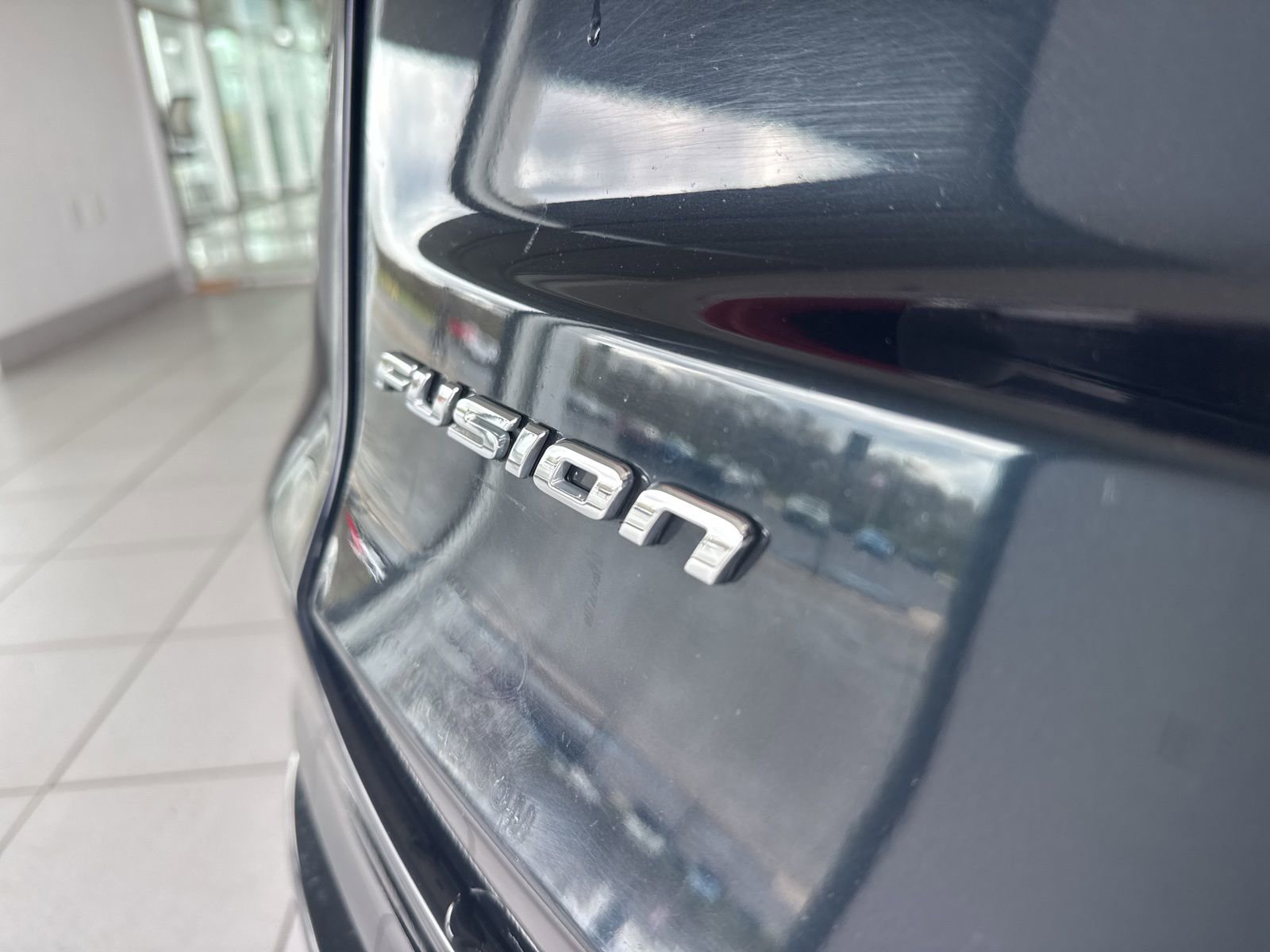 Used 2020 Ford Fusion SE image 9