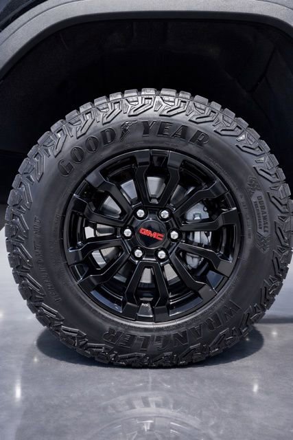 Used 2023 GMC Sierra 1500 AT4X image 11