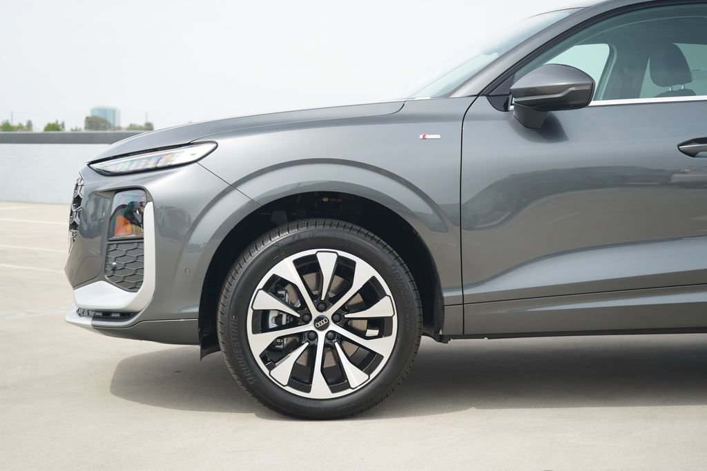 New 2026 Audi Q3 quattro 2.0T image 2