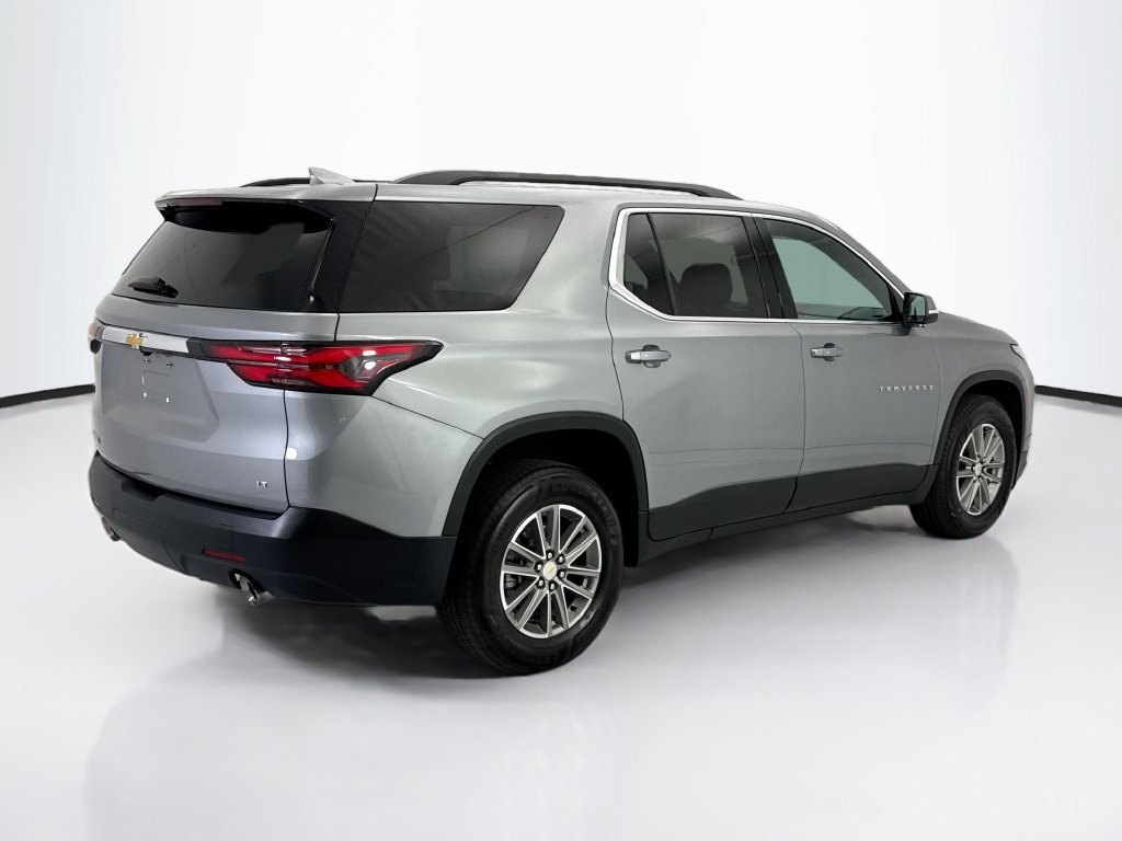 Used 2023 Chevrolet Traverse LT FWD image 5