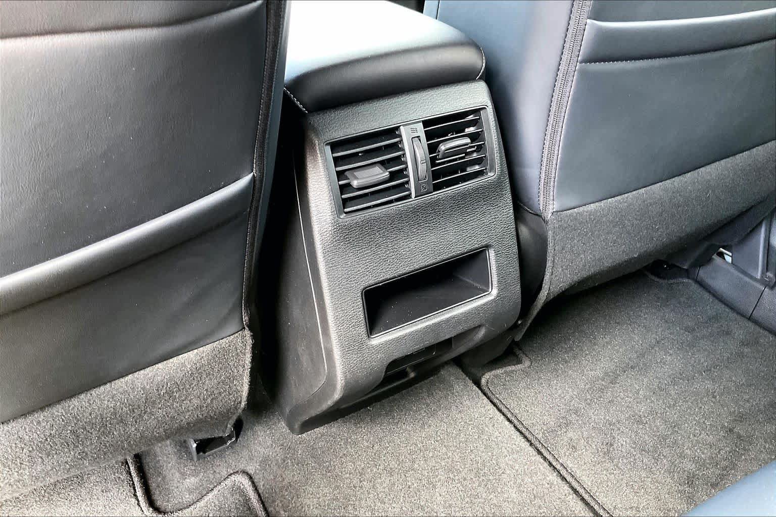 Used 2023 Mitsubishi Outlander SE Black Edition FWD image 33