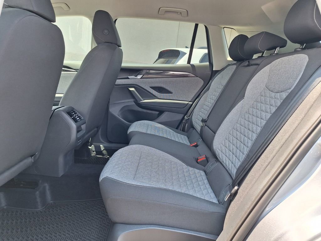 New 2025 Volkswagen Tiguan S image 10