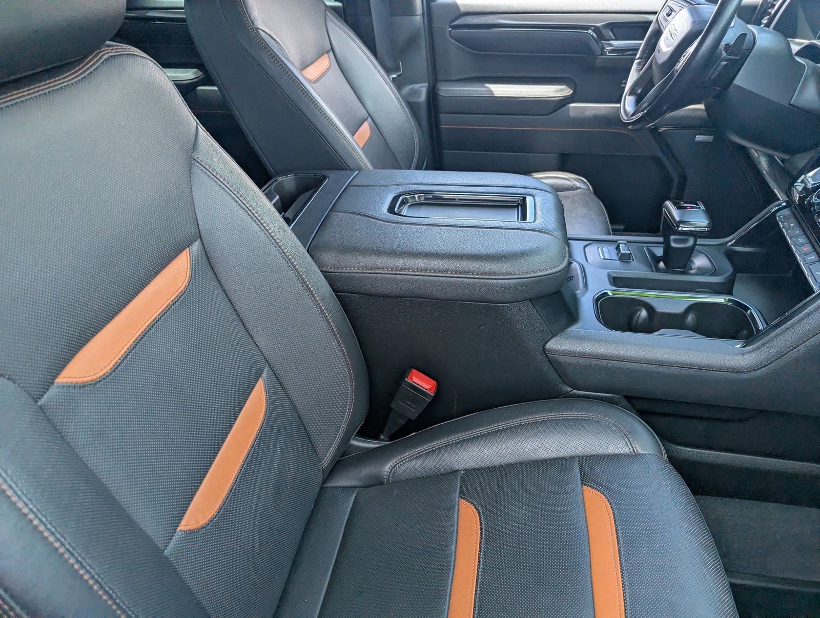 Used 2022 GMC Sierra 1500 AT4 AWD/4WD image 10