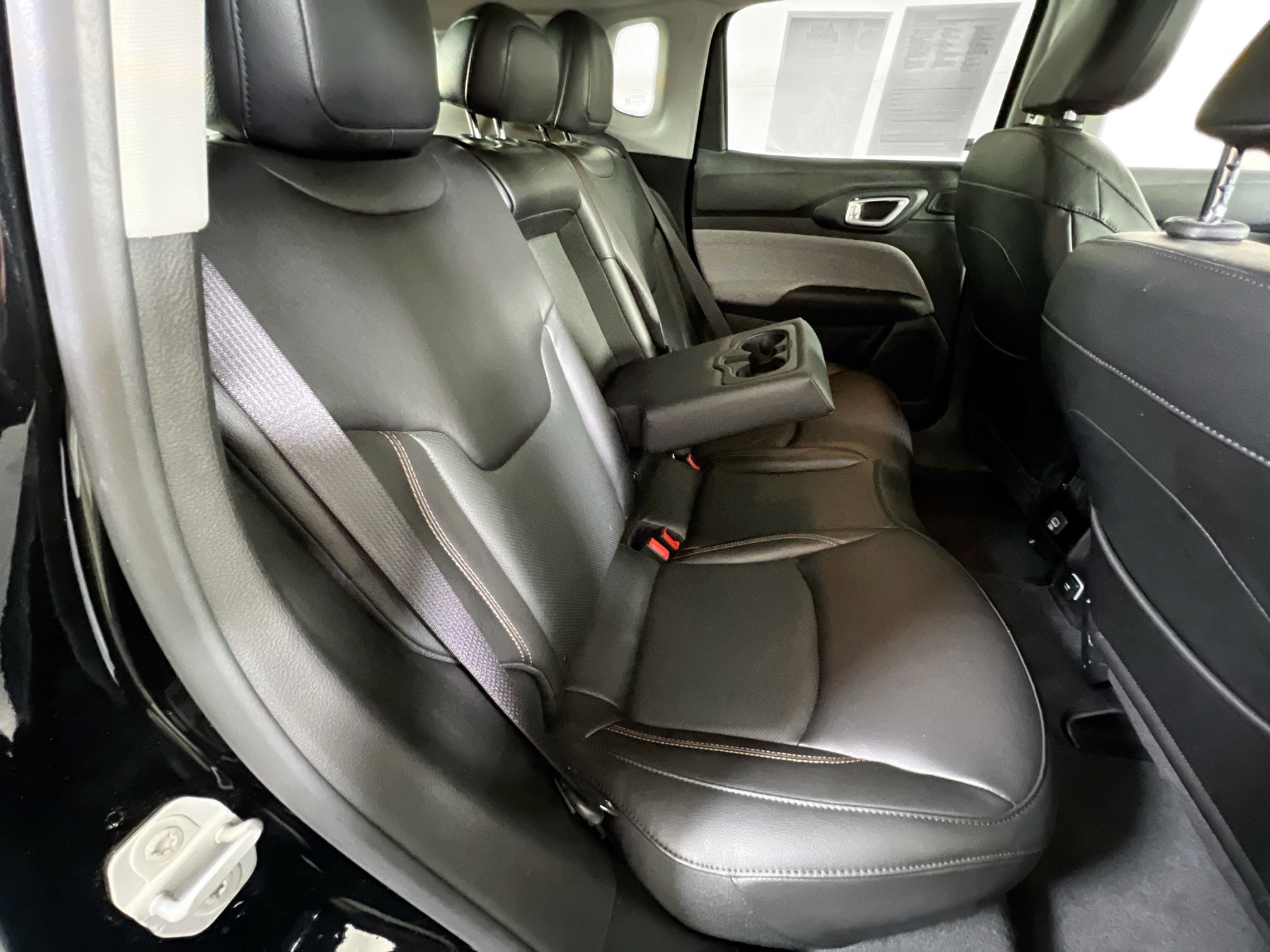 Used 2022 Jeep Compass Latitude w/ Sun and Sound Group image 27