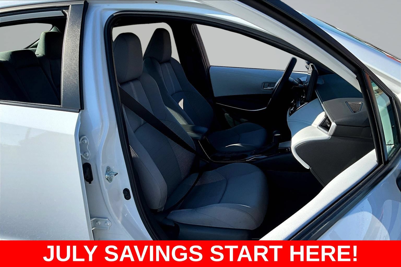 Used 2025 Toyota Corolla SE FWD image 37