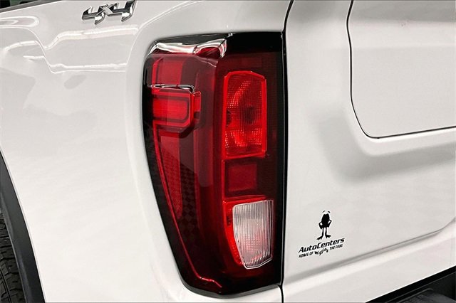 Used 2024 GMC Sierra 3500 SLE w/ SLE Value Package image 32