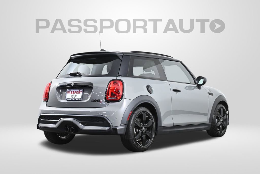 Used 2023 MINI Cooper S w/ Driver Assistance Package image 9