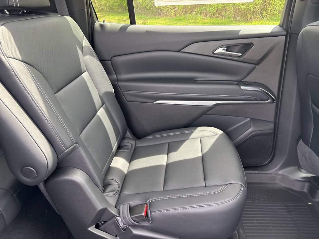New 2026 Chevrolet Traverse LT w/ Sun and Wheel Package FWD image 45