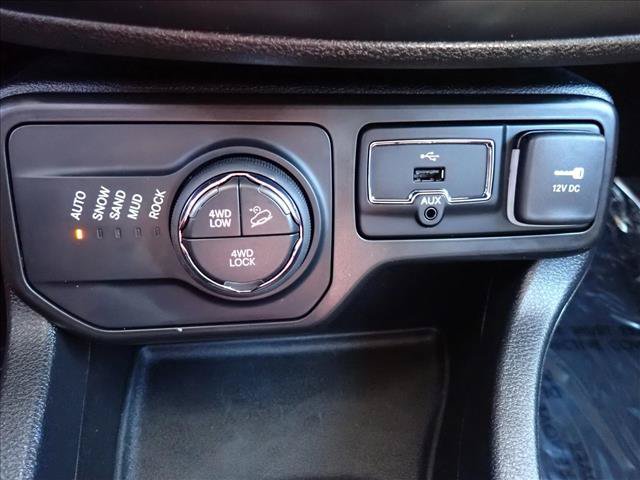 Used 2020 Jeep Renegade Trailhawk w/ Cold Weather Group AWD/4WD image 19
