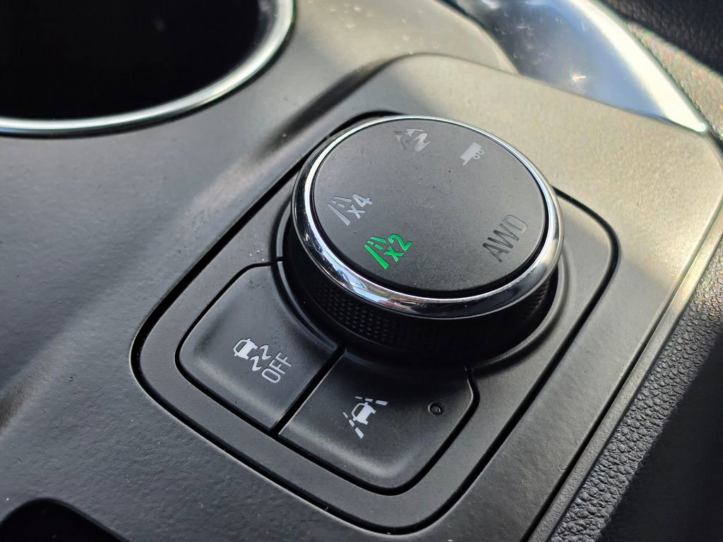 Used 2021 Chevrolet Traverse High Country AWD/4WD image 27