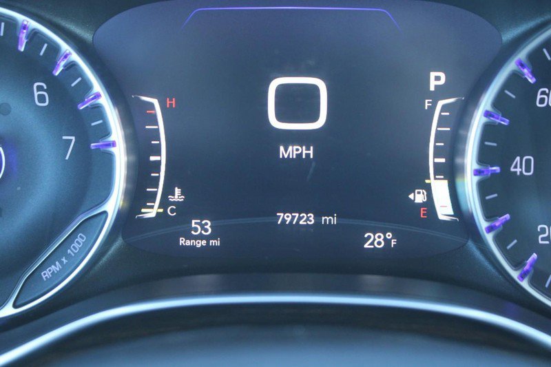 Used 2023 Chrysler Pacifica Limited image 20