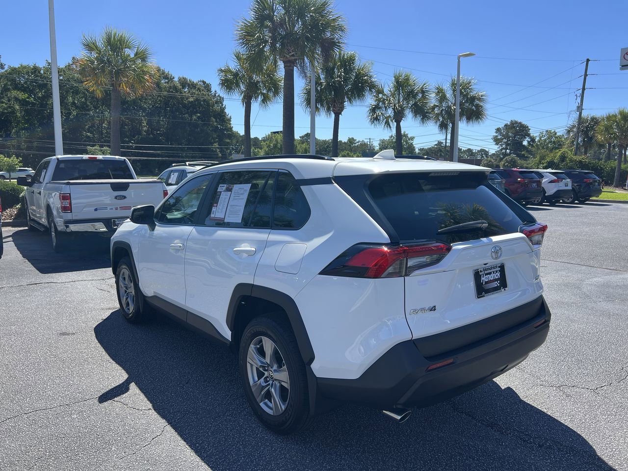 Used 2024 Toyota RAV4 XLE FWD image 8