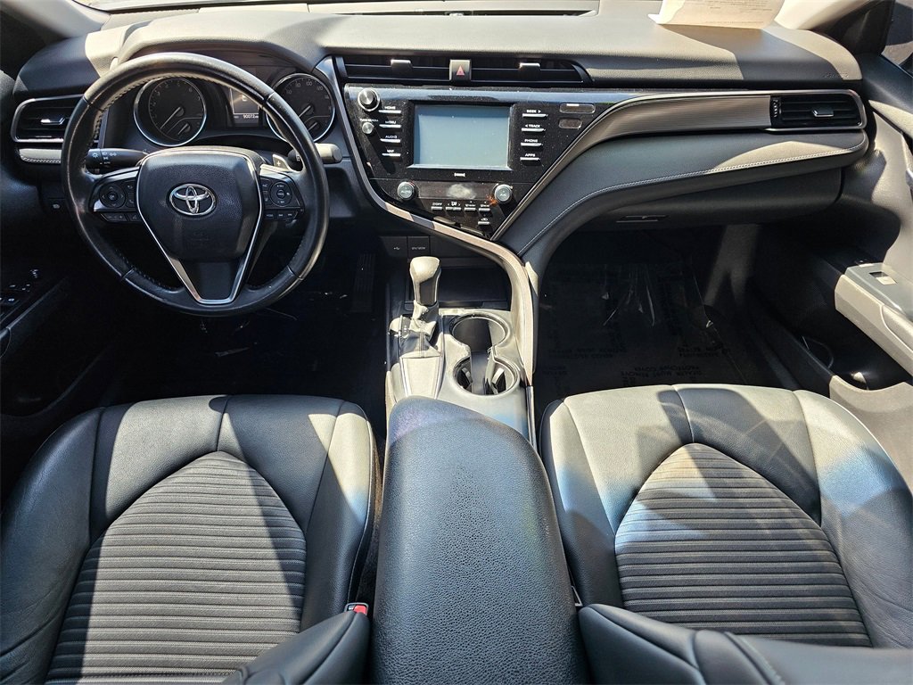 Used 2020 Toyota Camry SE image 12