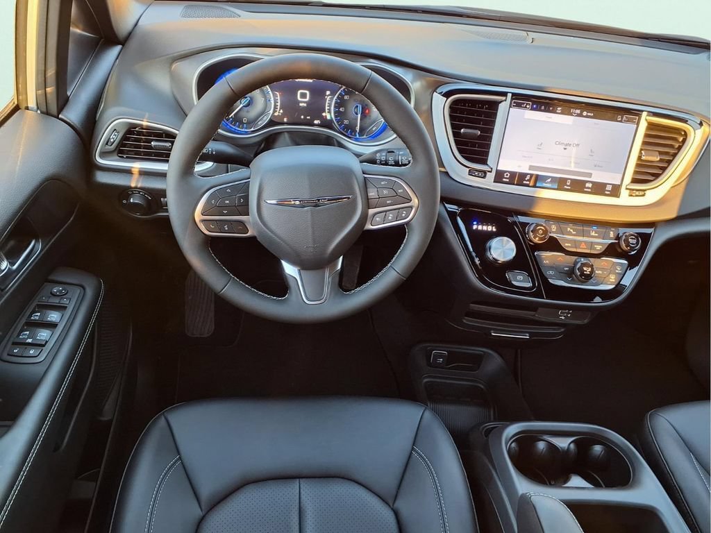 New 2026 Chrysler Voyager LX FWD image 11