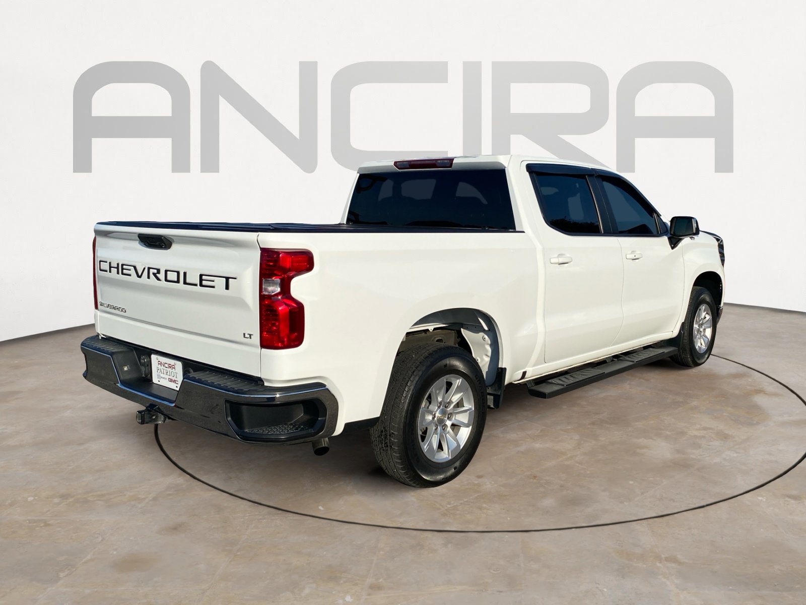 Used 2023 Chevrolet Silverado 1500 LT image 10
