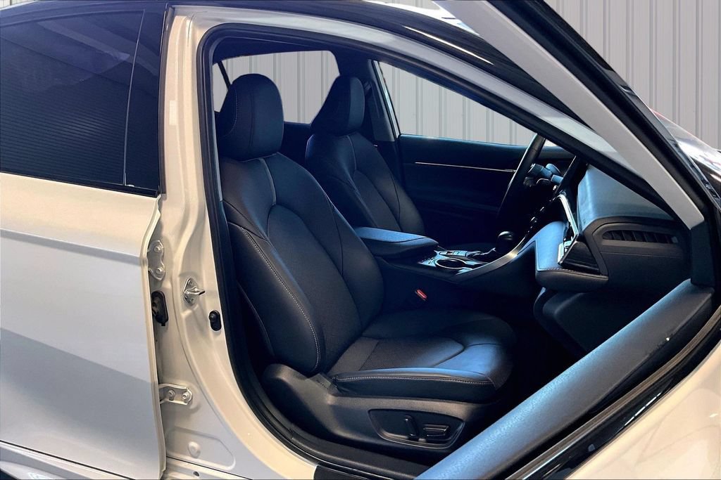 Used 2024 Toyota Camry XSE w/ Navigation Package FWD image 18