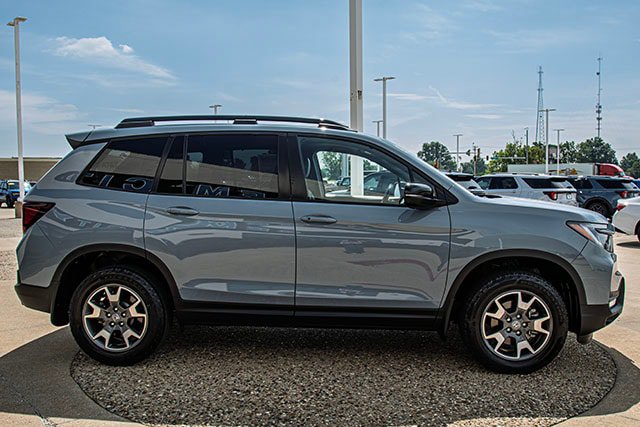 Used 2023 Honda Passport TrailSport image 6