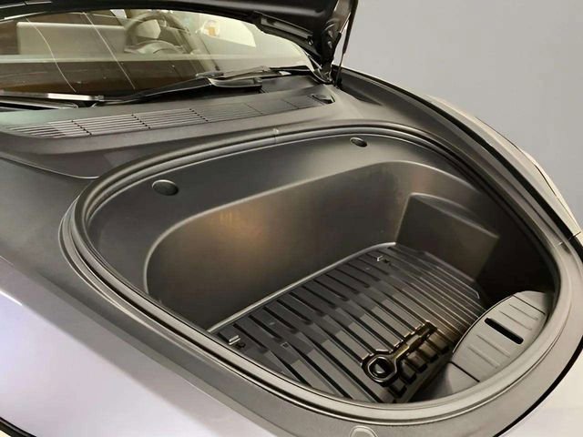 Used 2023 Tesla Model 3 Standard Range image 60