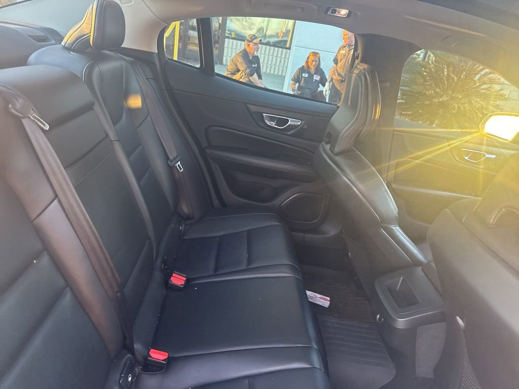 Used 2019 Volvo S60 T5 Momentum w/ Multimedia Package image 19