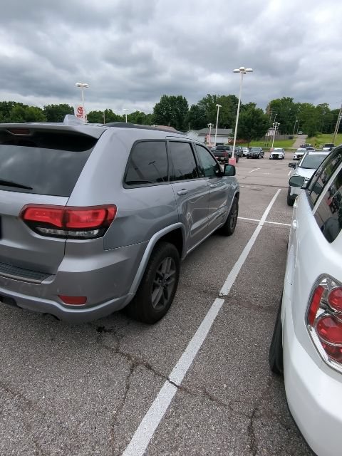 Used 2017 Jeep Grand Cherokee Limited 75th Anniversary AWD/4WD image 8