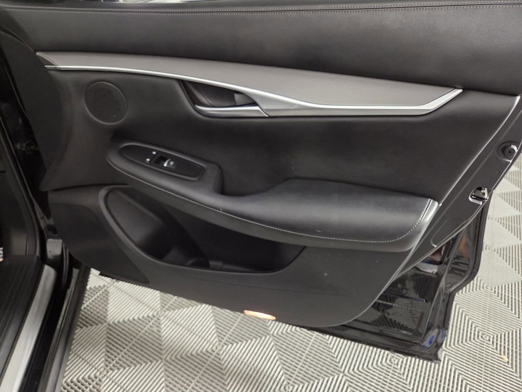 Used 2023 INFINITI QX50 Luxe image 36