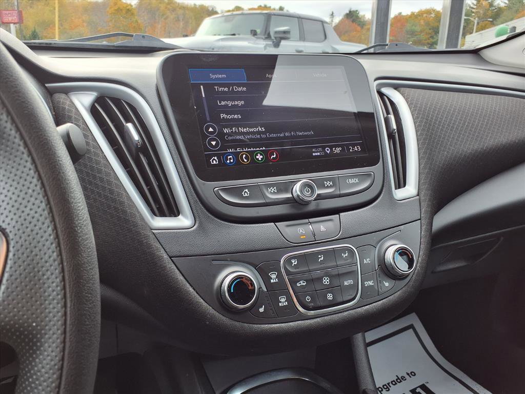 Used 2023 Chevrolet Malibu LT image 41