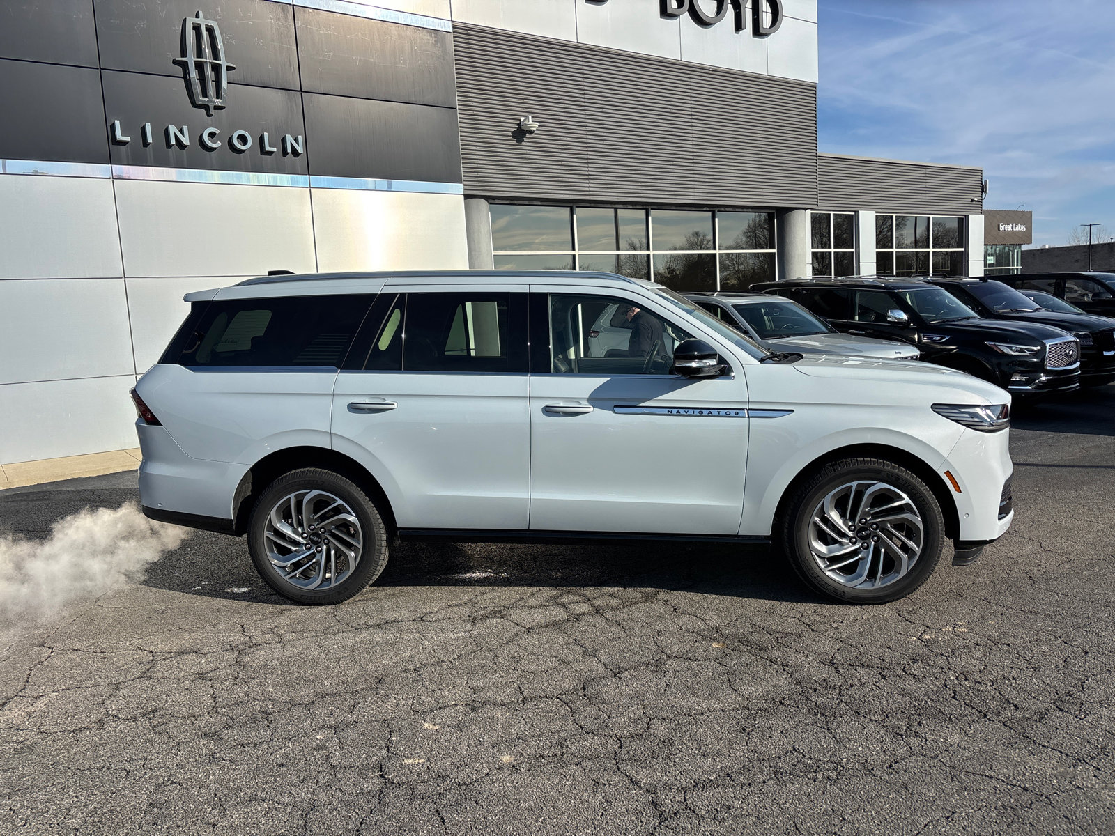 New 2025 Lincoln Navigator Reserve image 8