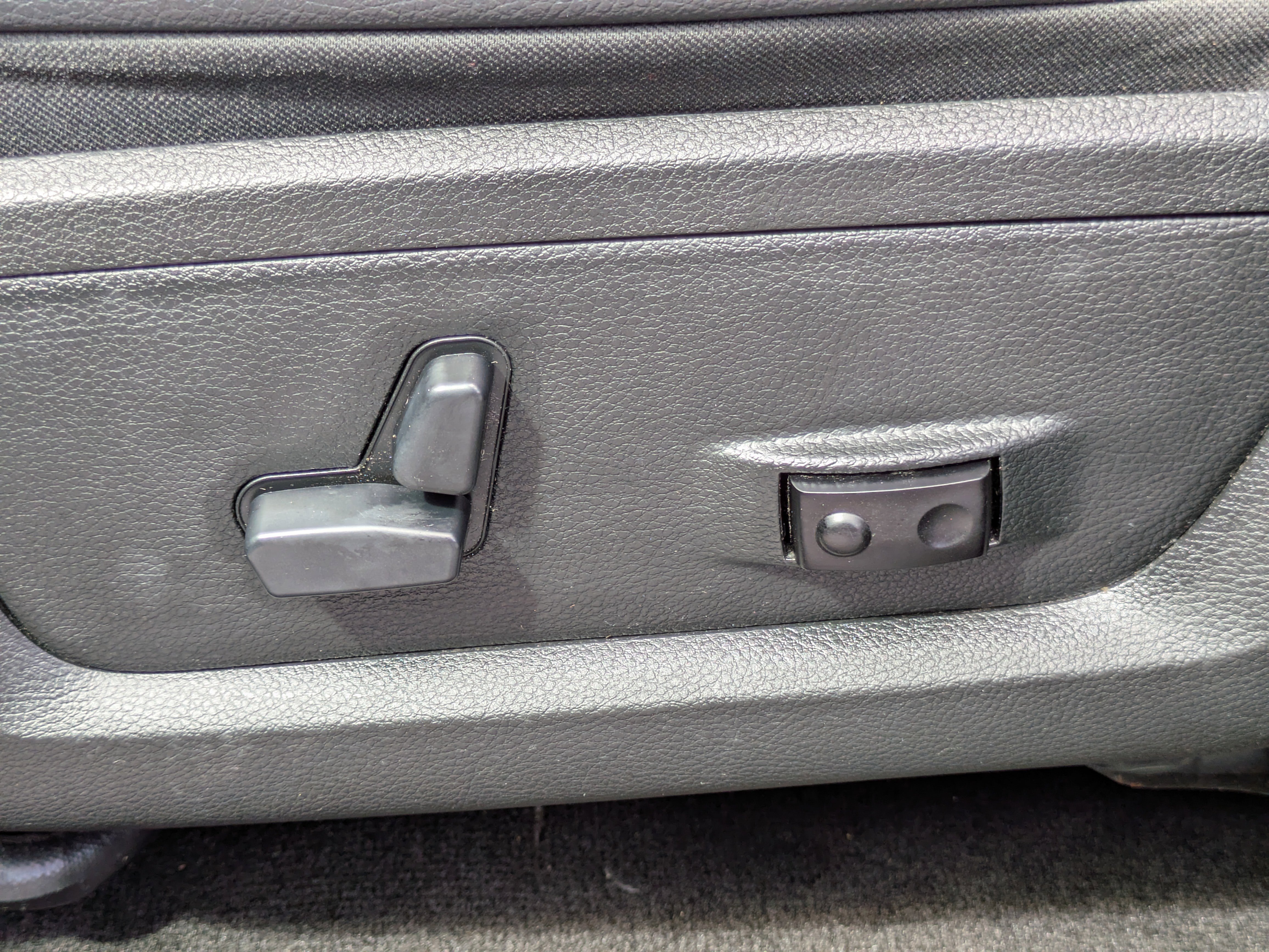 Used 2018 RAM 1500 Rebel w/ Ram 1500 Black Rebel Group image 11