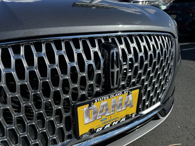 Certified 2025 Lincoln Corsair AWD image 10