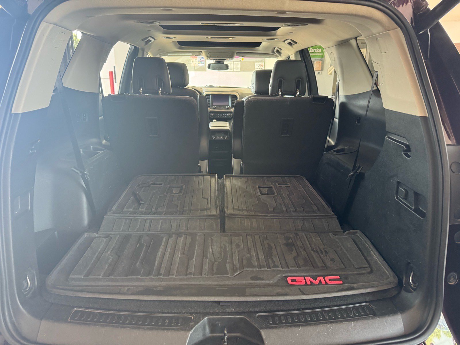 Certified 2017 GMC Acadia Denali w/ Technology Package AWD/4WD image 9
