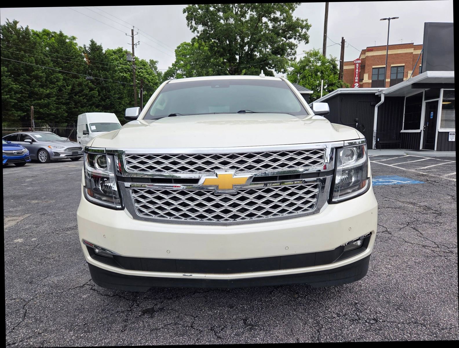 Used 2015 Chevrolet Tahoe LTZ AWD/4WD image 9