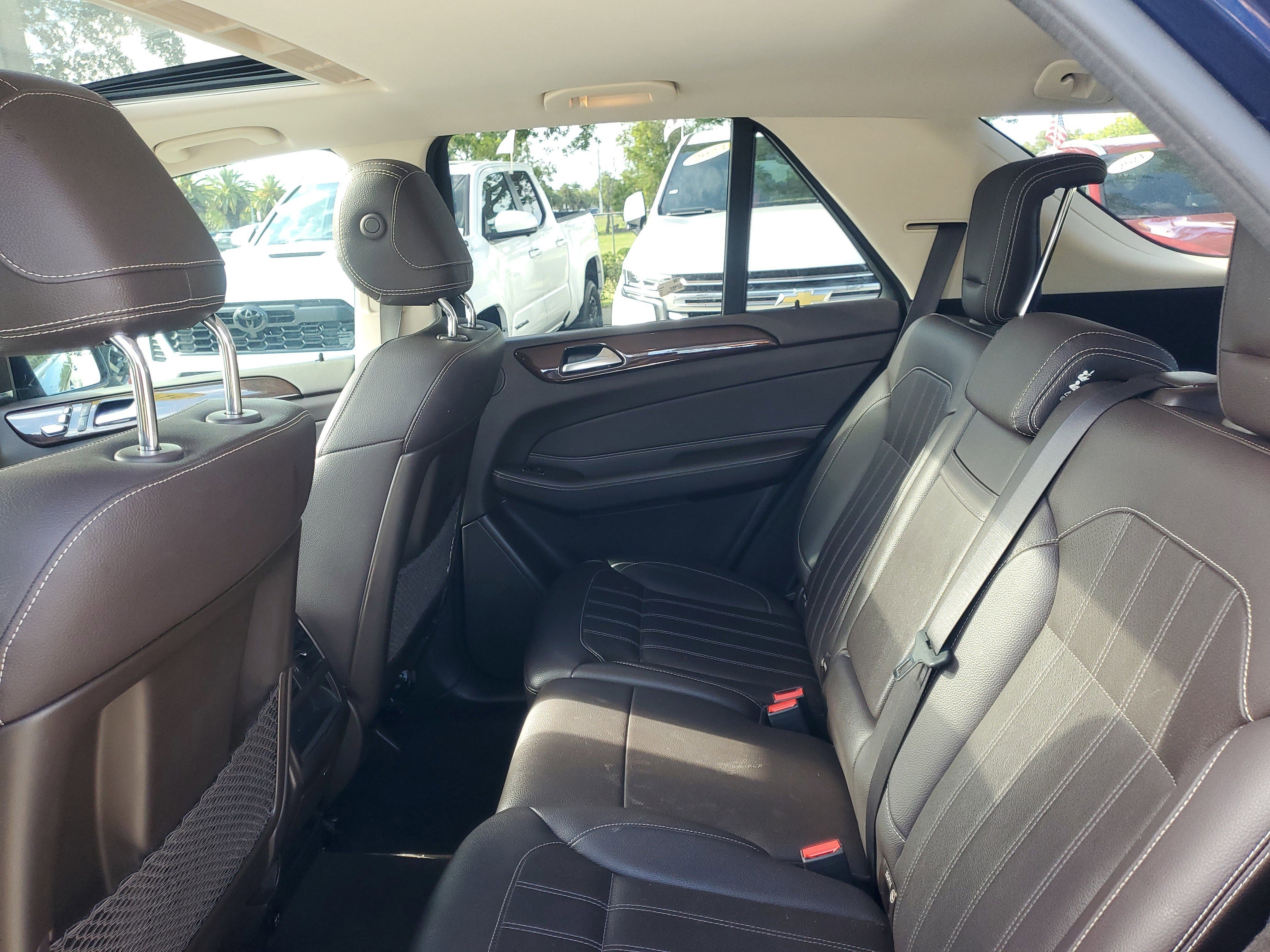 Used 2019 Mercedes-Benz GLE 400 4MATIC image 12