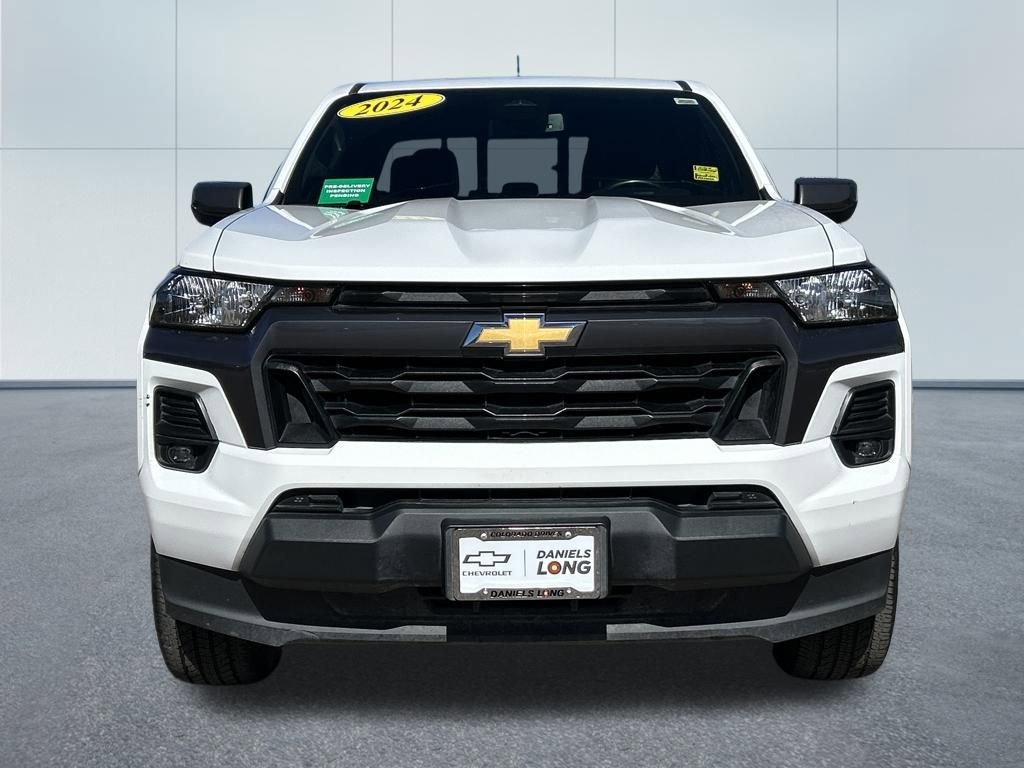 Used 2024 Chevrolet Colorado LT w/ LT Convenience Package II image 3