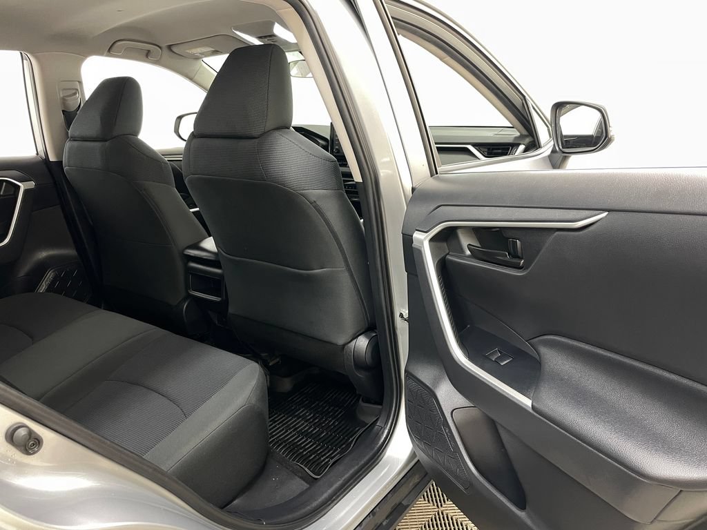 Used 2019 Toyota RAV4 LE w/ All Weather Liner Package AWD/4WD image 39
