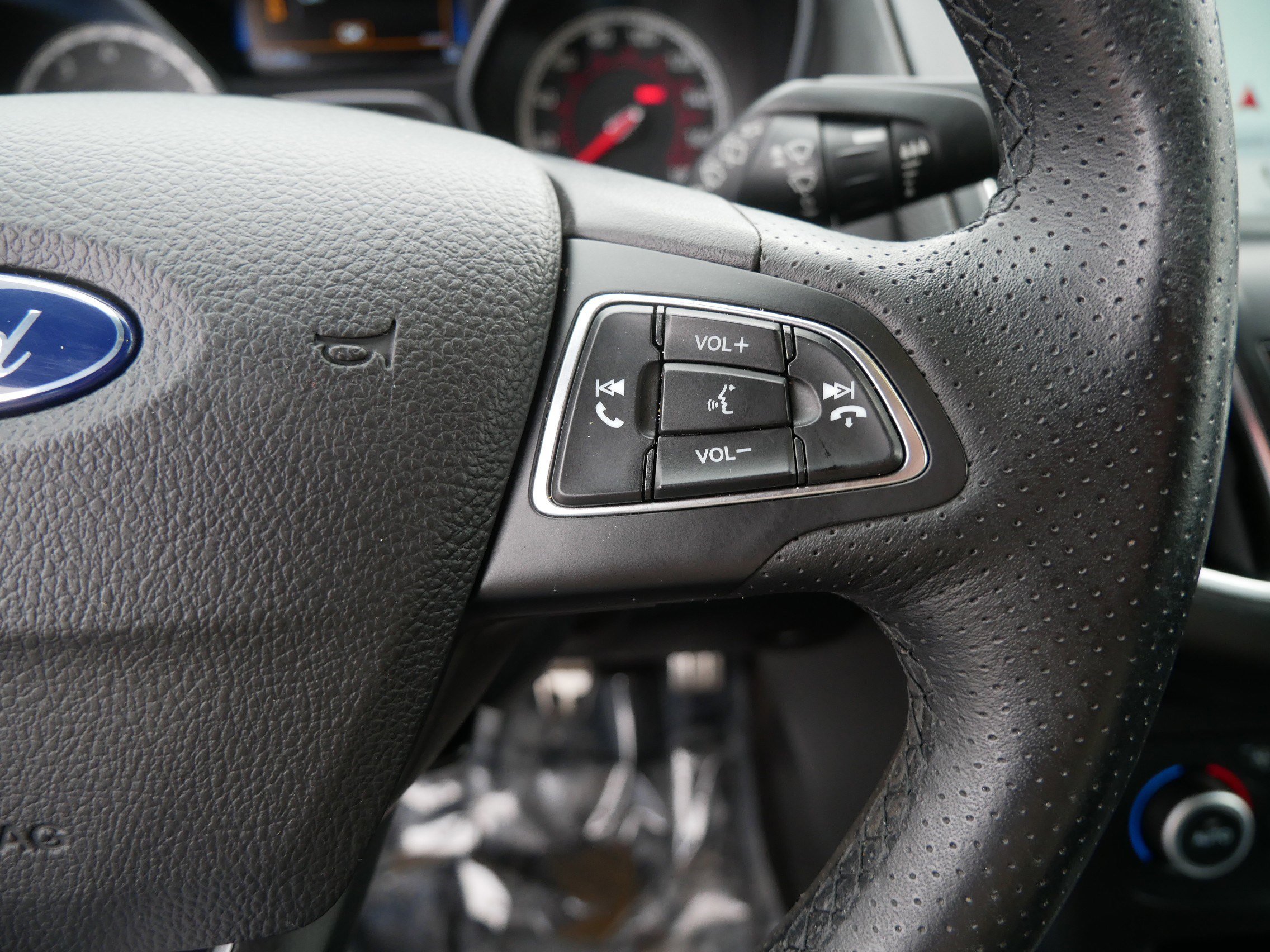 Used 2018 Ford Focus ST w/ Equipment Group 401A image 29