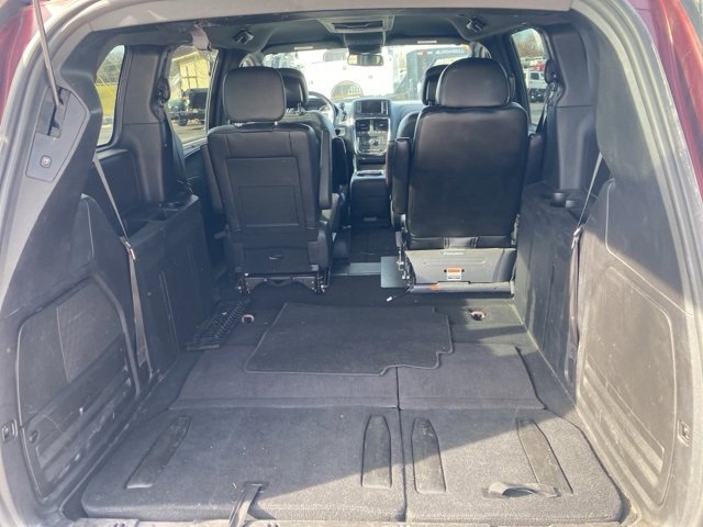 Used 2018 Dodge Grand Caravan GT image 4