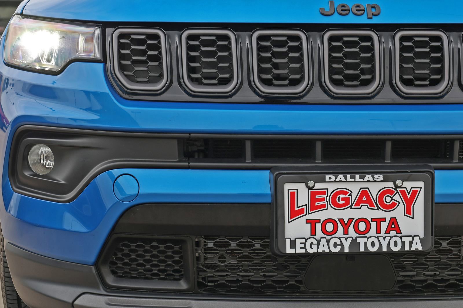 Used 2025 Jeep Compass Latitude w/ Altitude Special Edition image 10